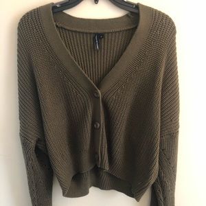 Woman’s Moss Green Oversized Ribbed Sweater